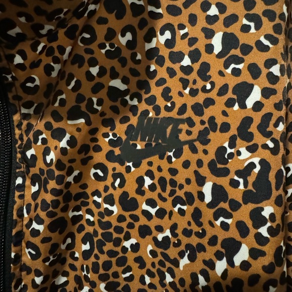 Nike Leopard Print Windbreaker Full Zip Jacket - Picture 6 of 15